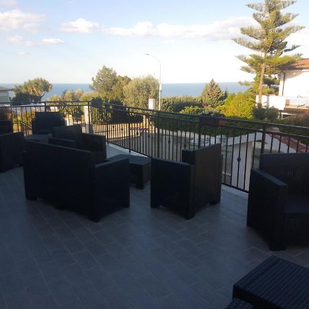 Alba De Mar B&B Roseto Capo Spulico Bagian luar foto