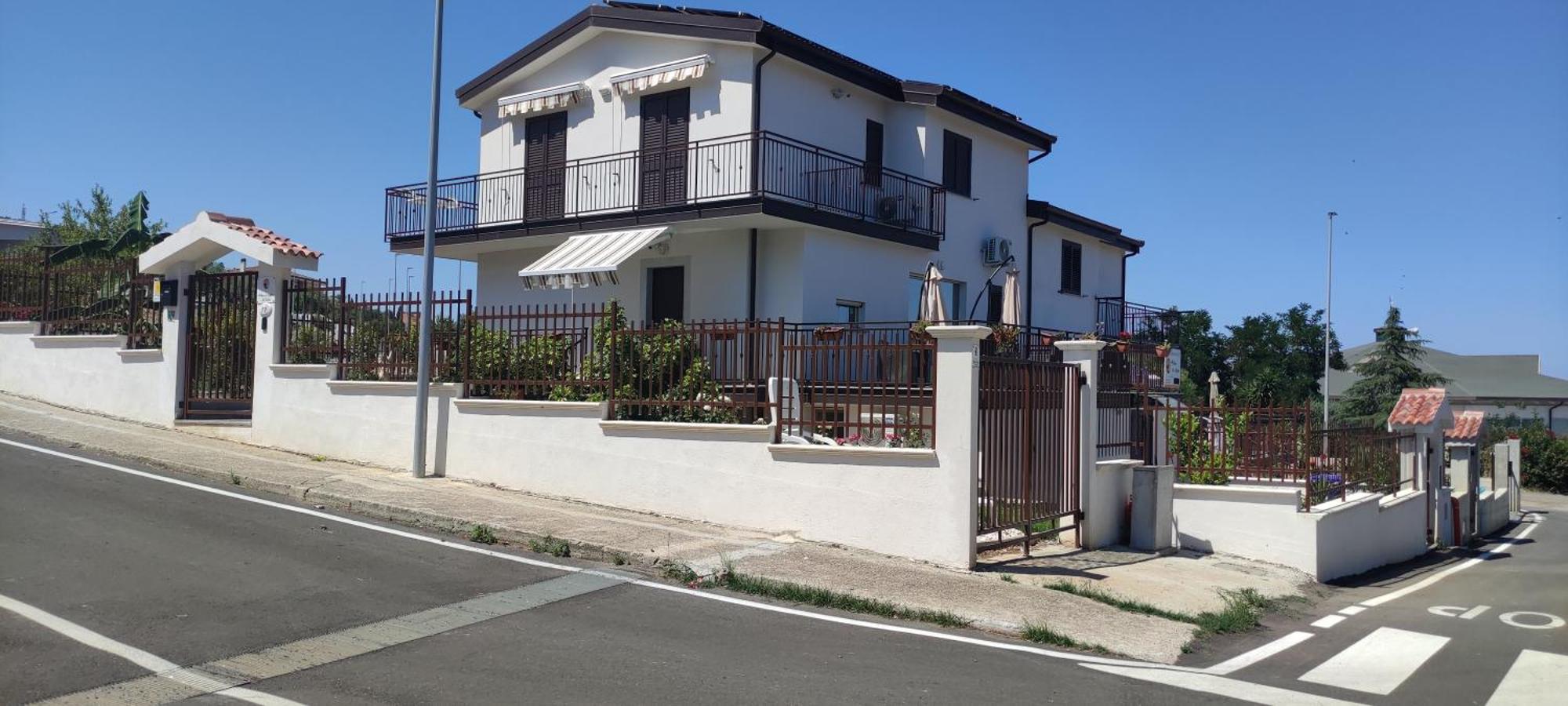 Alba De Mar B&B Roseto Capo Spulico Bagian luar foto