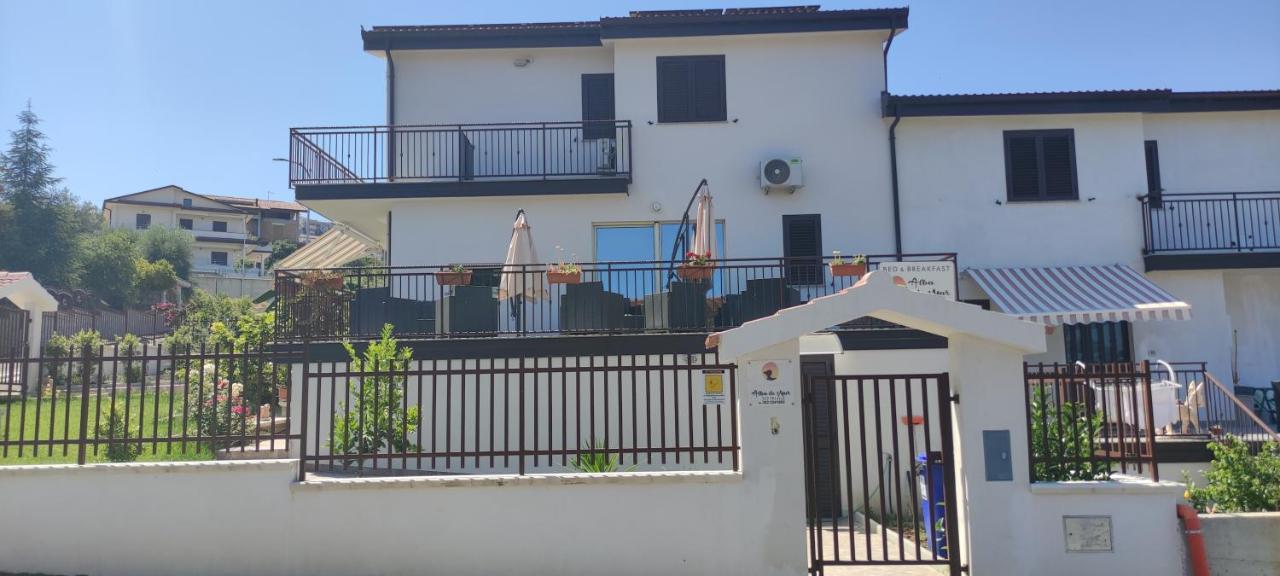 Alba De Mar B&B Roseto Capo Spulico Bagian luar foto